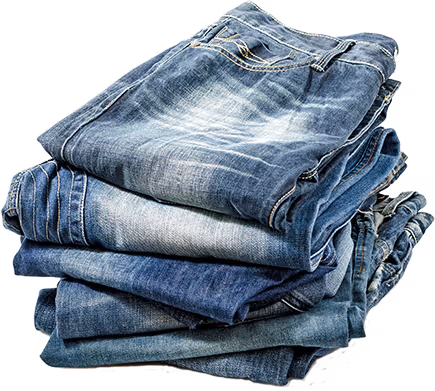 Denim-Jeans und Jacken in verschiedenen Stilen und Waschungen