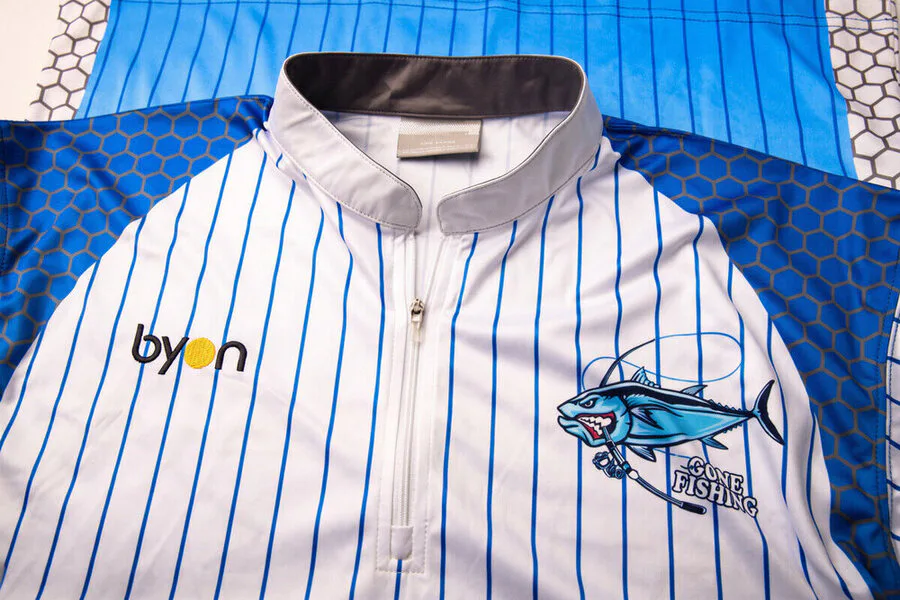 Sublimiertes Angel-Jersey-Kragen