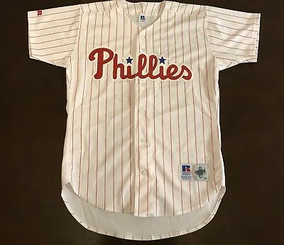 White Russell Baseball Trikot mit roten und marinen Details
